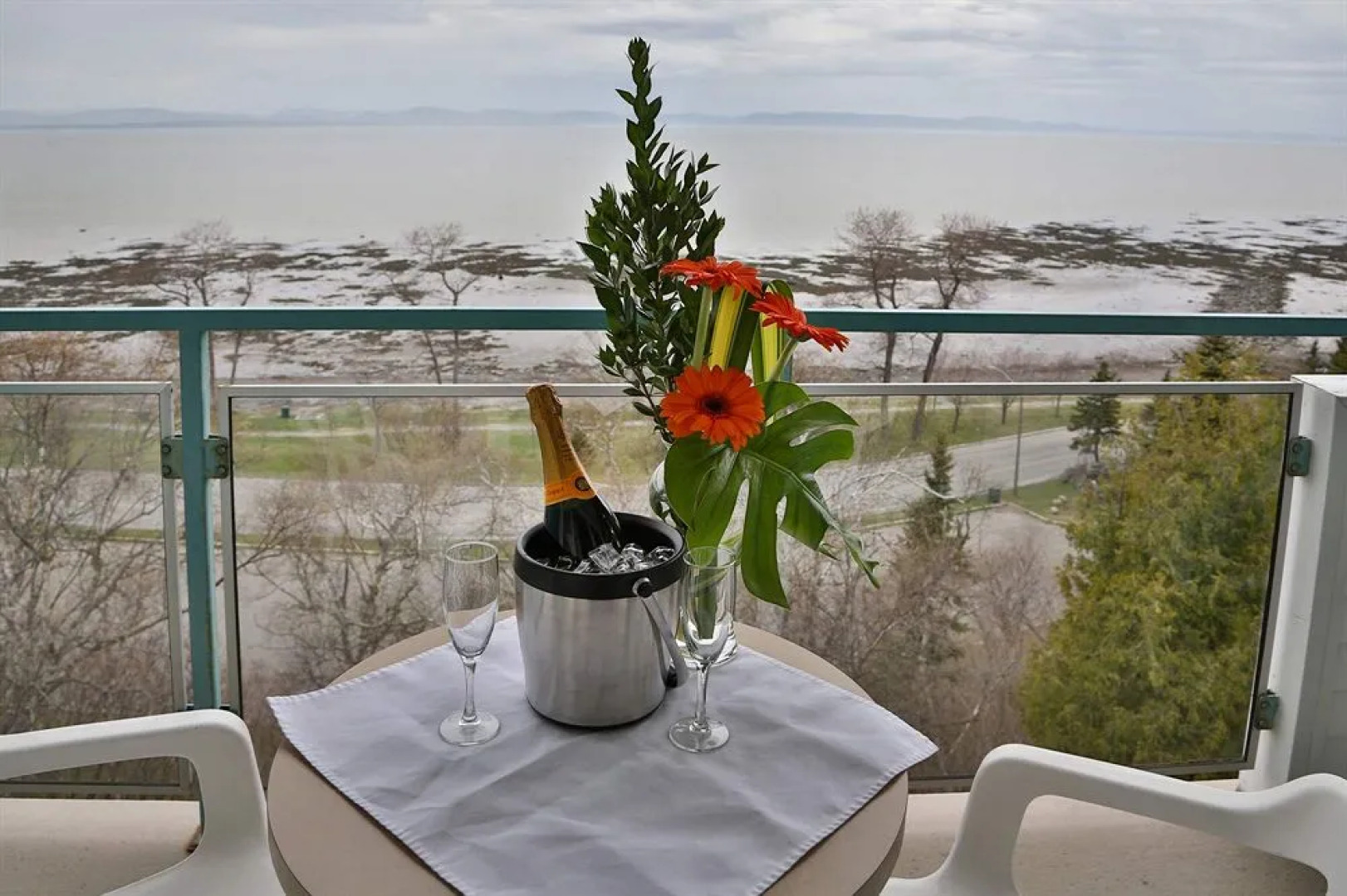 Auberge De La Pointe