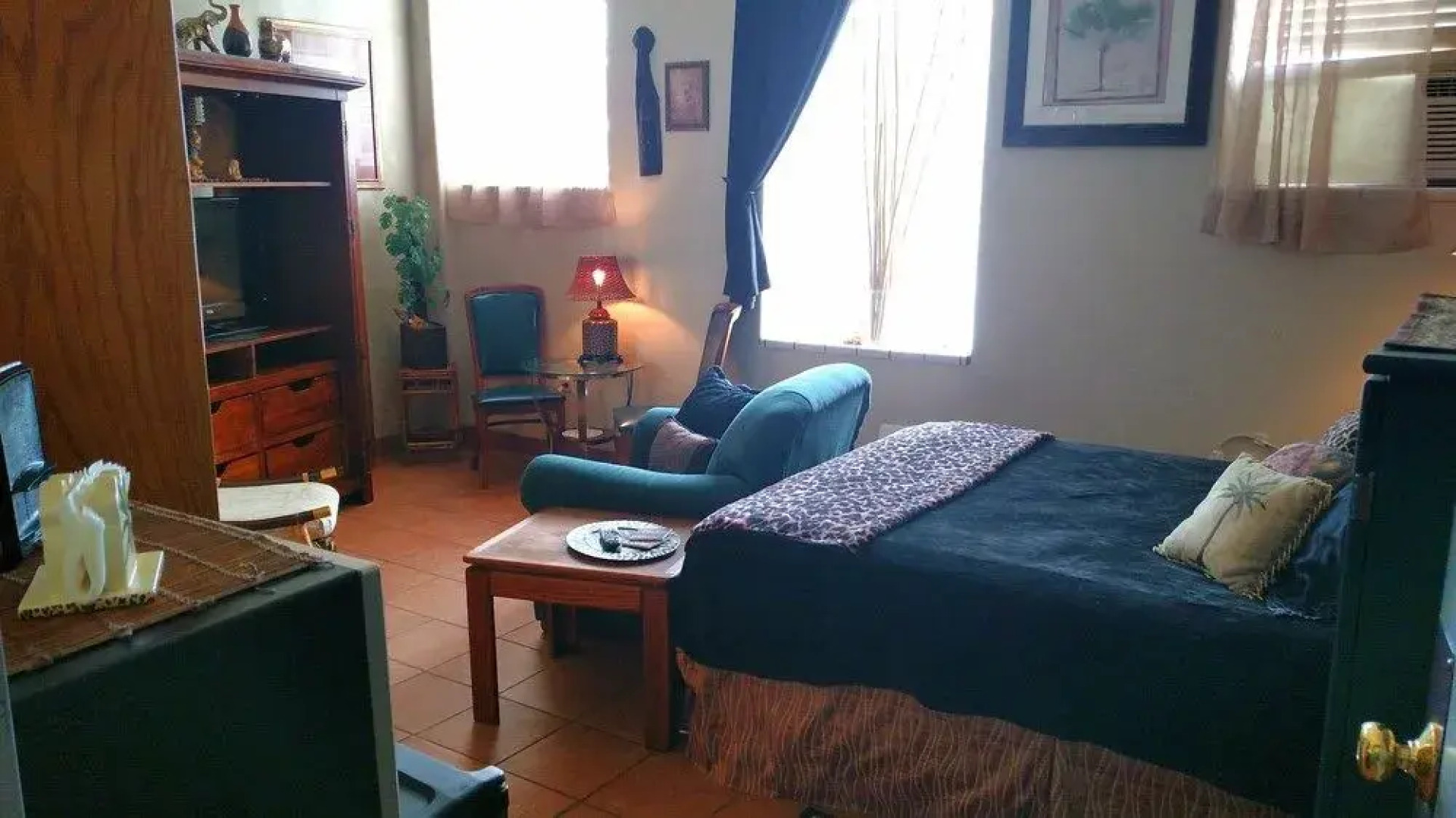 Kirk Hotel And Apartments