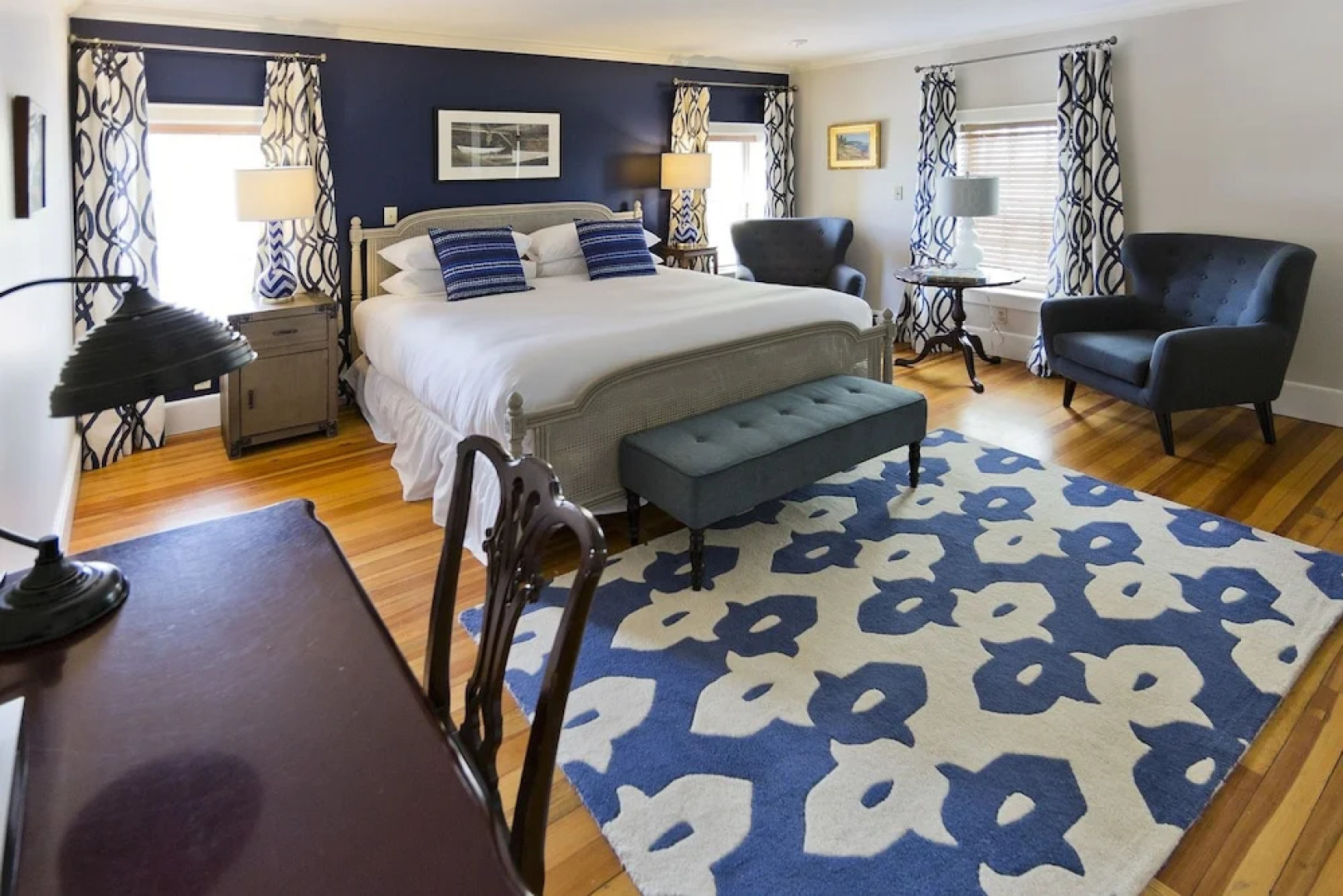 The Lindsey Hotel