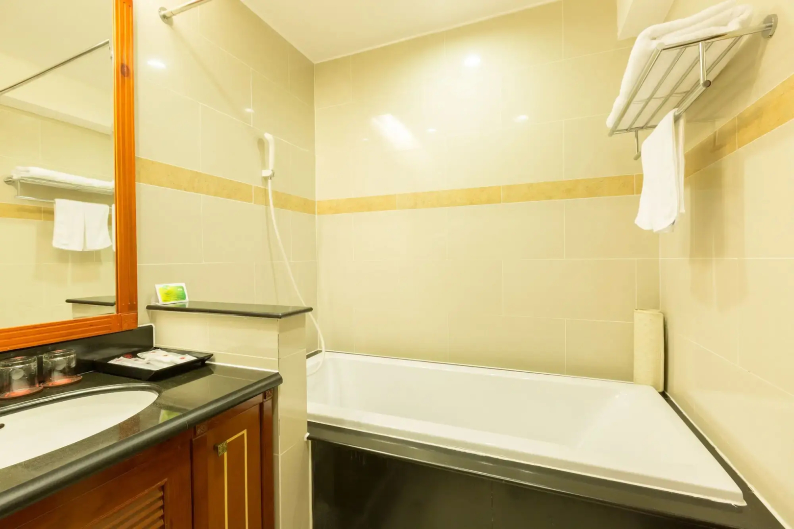 Tan Son Nhat Saigon Hotel