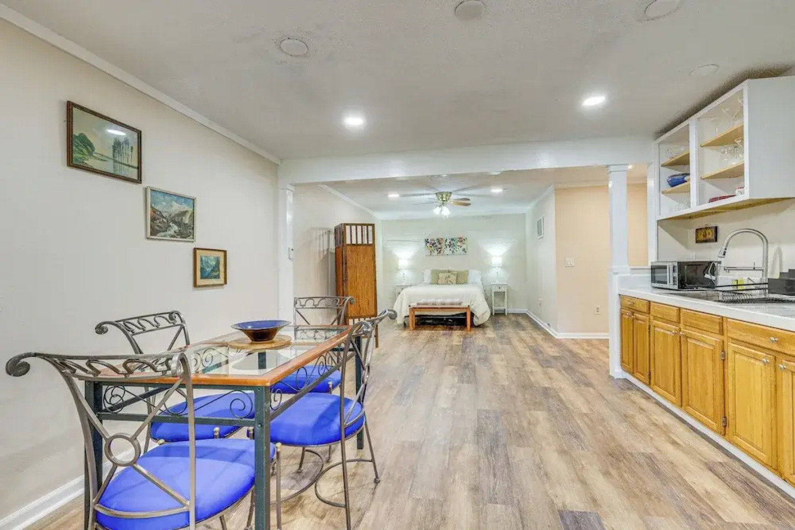 Walk to Marina: Central Bass Lake Studio w/ Deck!