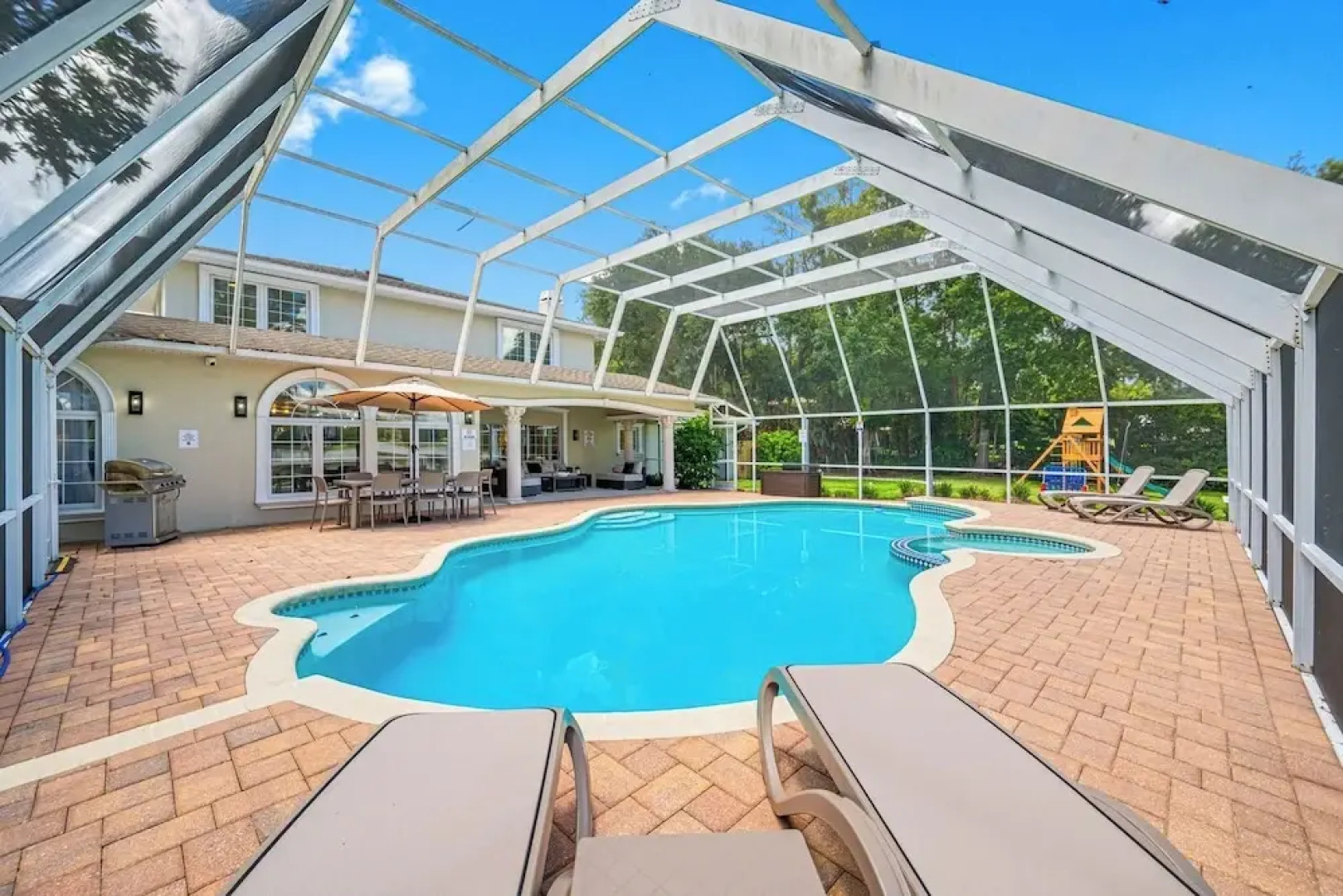 Exquisite Villa With Pool&games- 18 Guests