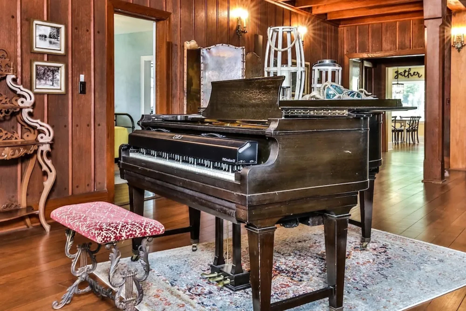 Indian Point Manor - Hiller Vacation S 9 Bedroom Estate