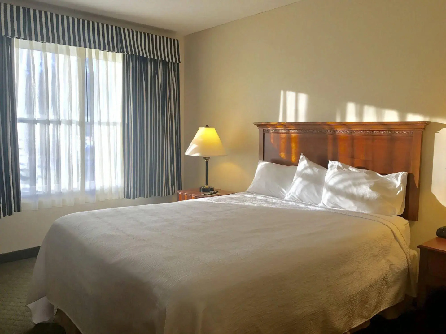 White River Inn and Suites