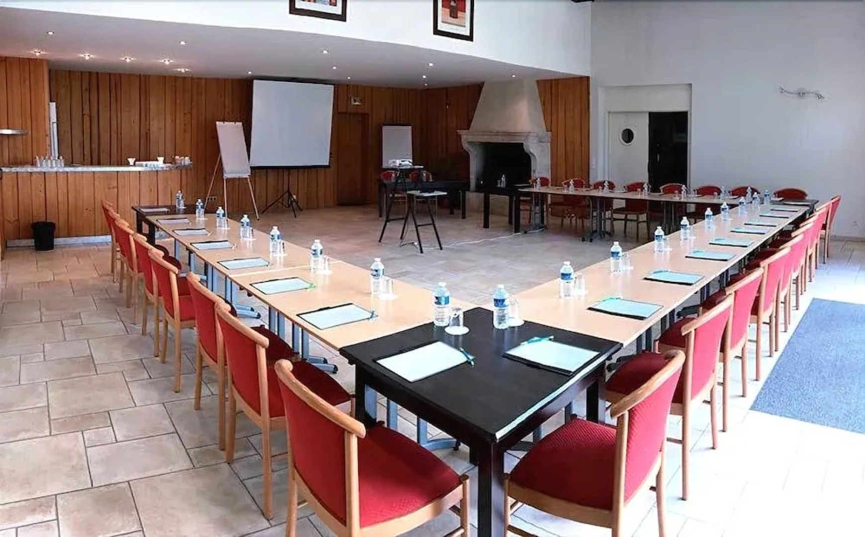 Logis Hôtel-Restaurant Domaine de Montecristo