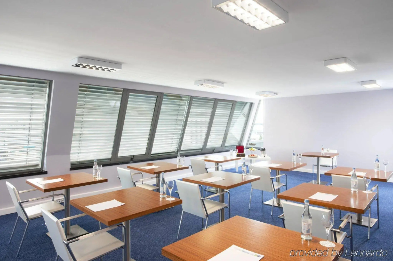 Holiday Inn Express Lisbon Airport by IHG