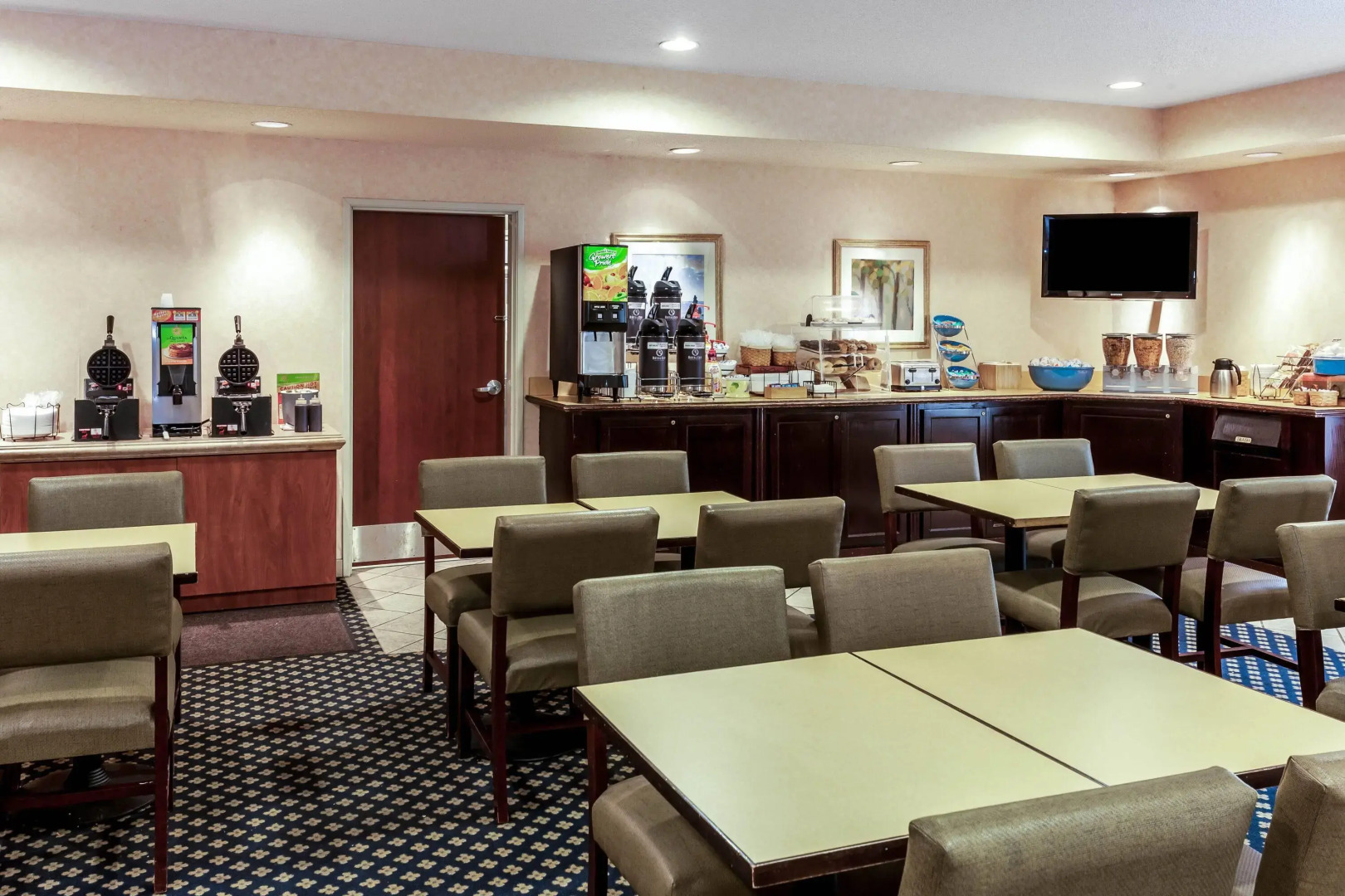 La Quinta Inn & Suites by Wyndham Milwaukee SW New Berlin