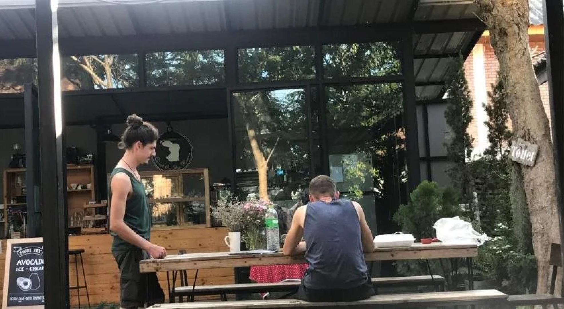 Carrot On The Moon Hostel