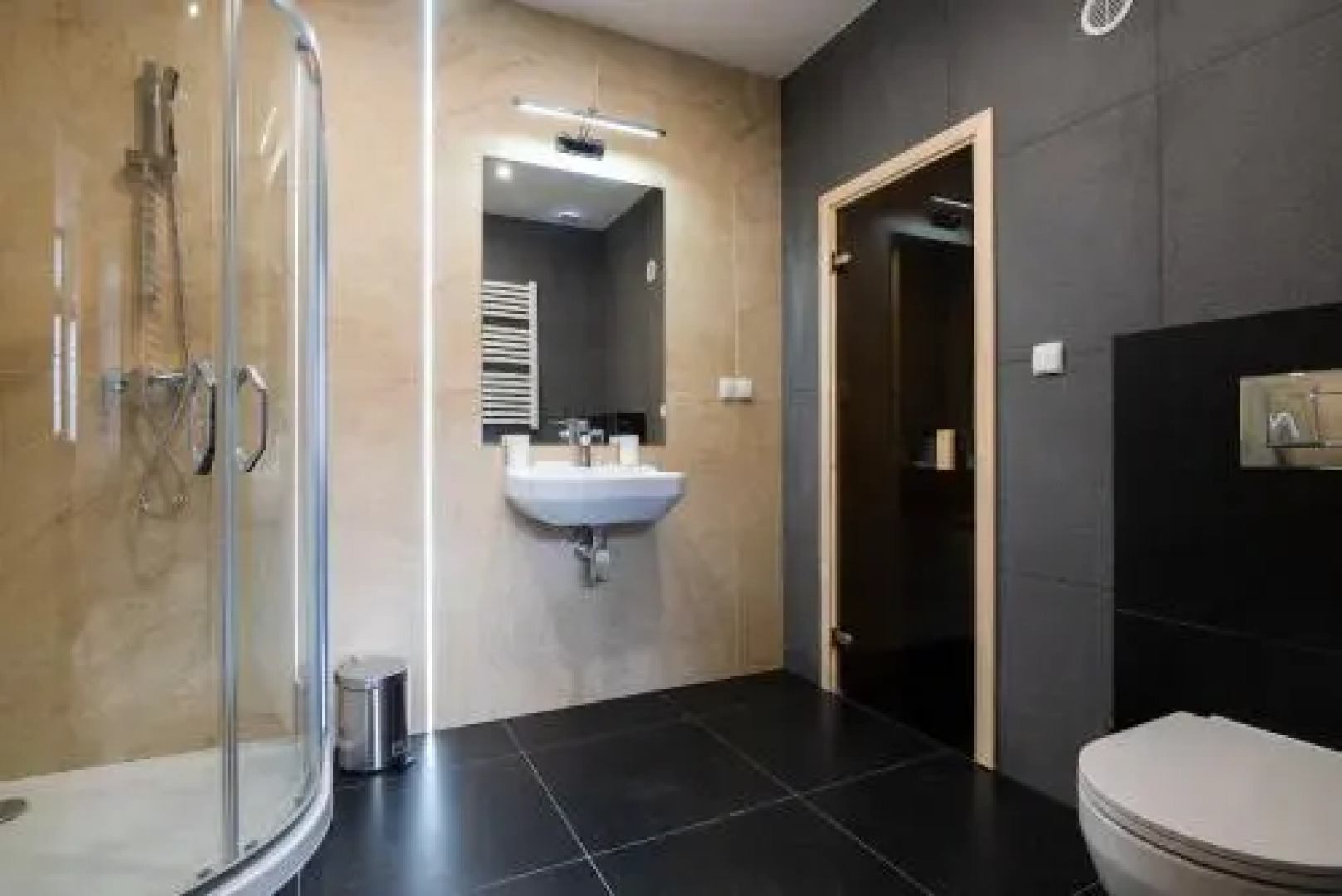 Apartament Czerwone Maki Tęczowe Wzgórze