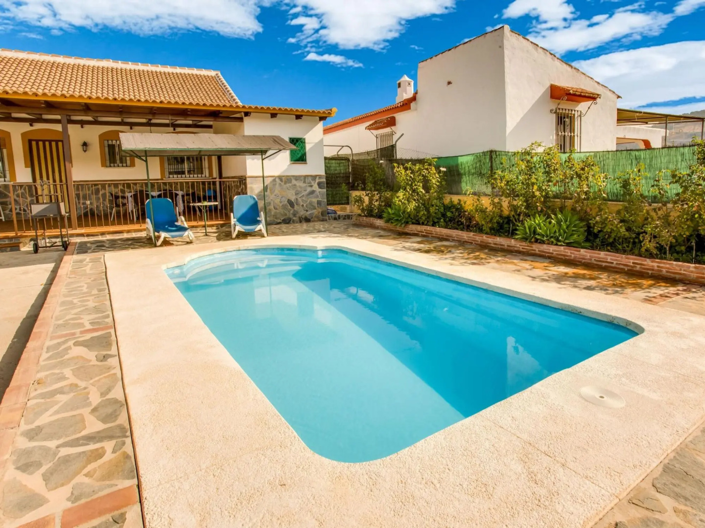 Classy Holiday Home in Guaro With Private Swimming Pool