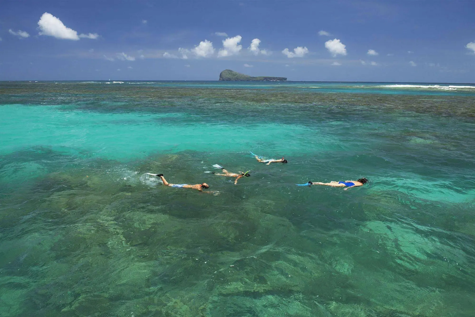 Lagoon Attitude - Adults Only