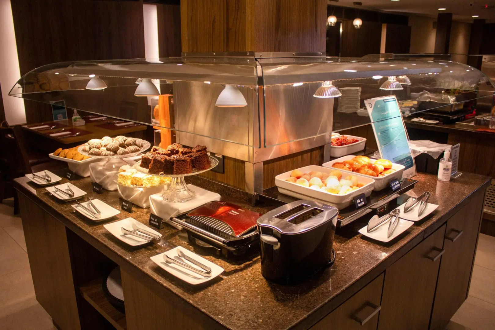 Hotel Deville Curitiba