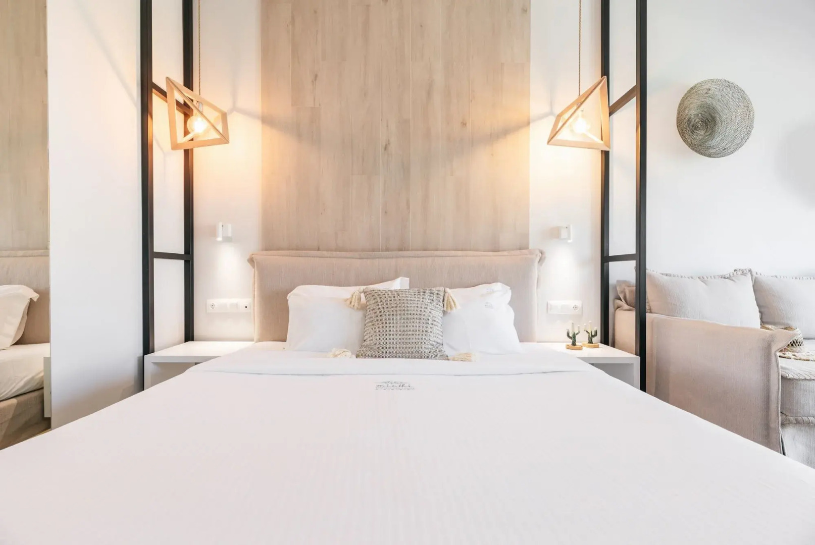 Minthi Boutique Apartments