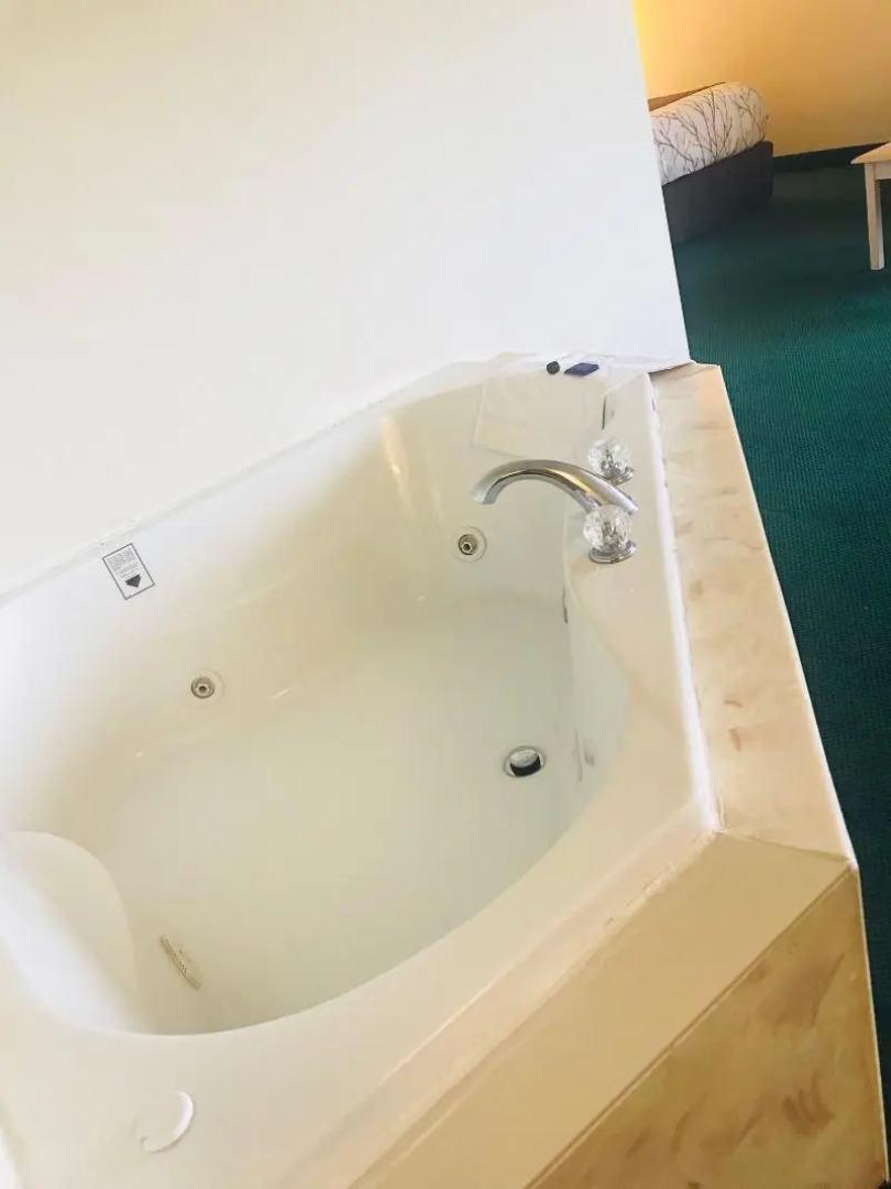 Pinckeyville Inn and Suites