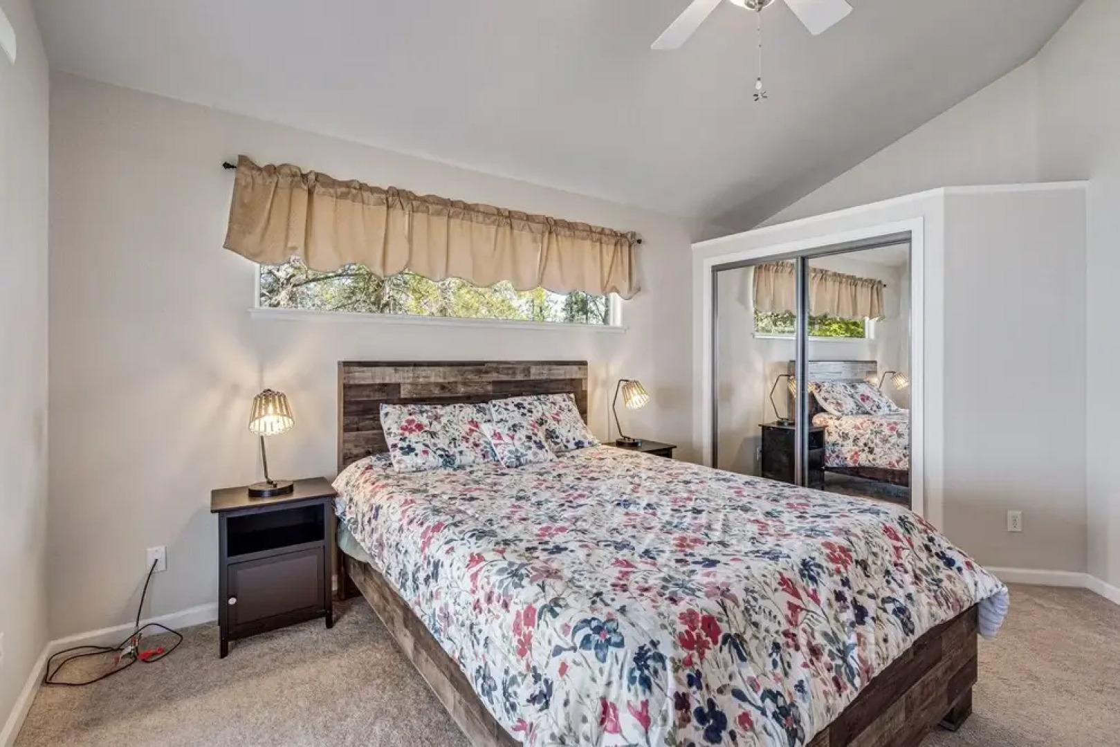 Cloudside - 2-Level Home Near Marina Beach by Yosemite Region Resorts