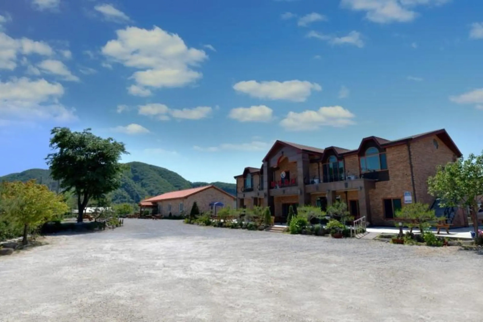 Yeoncheon Wanguijataek Pension