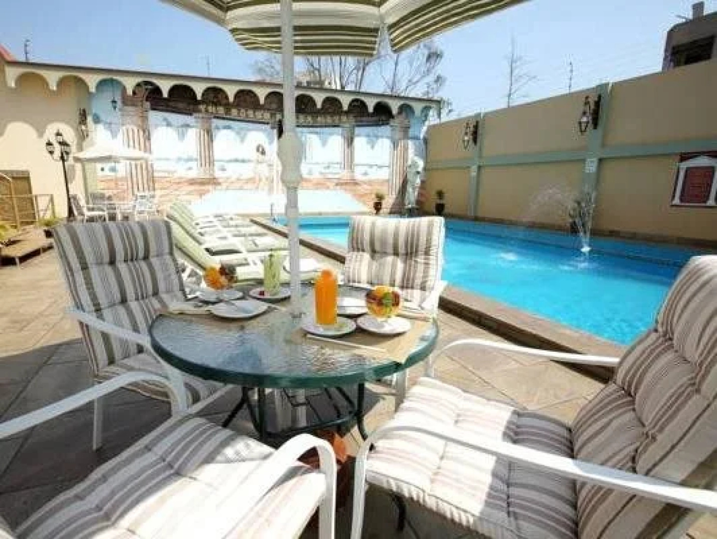 The Rokes Plaza Hotel