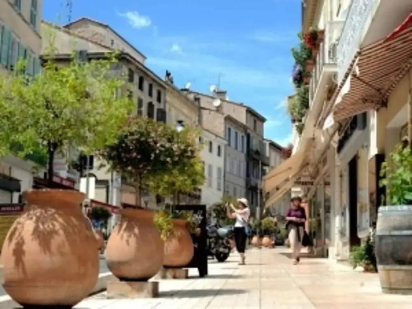 Apartment With 2 Bedrooms in Vallauris, With Furnished Terrace and Wifi - 3 km From the Beach