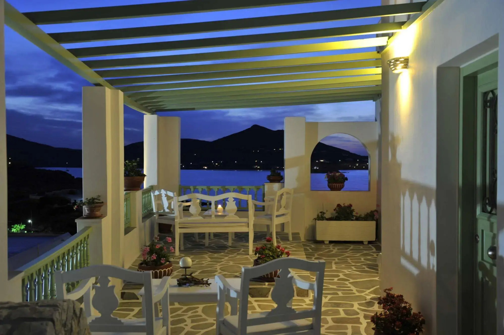 Villa Isabella Studios & Suites