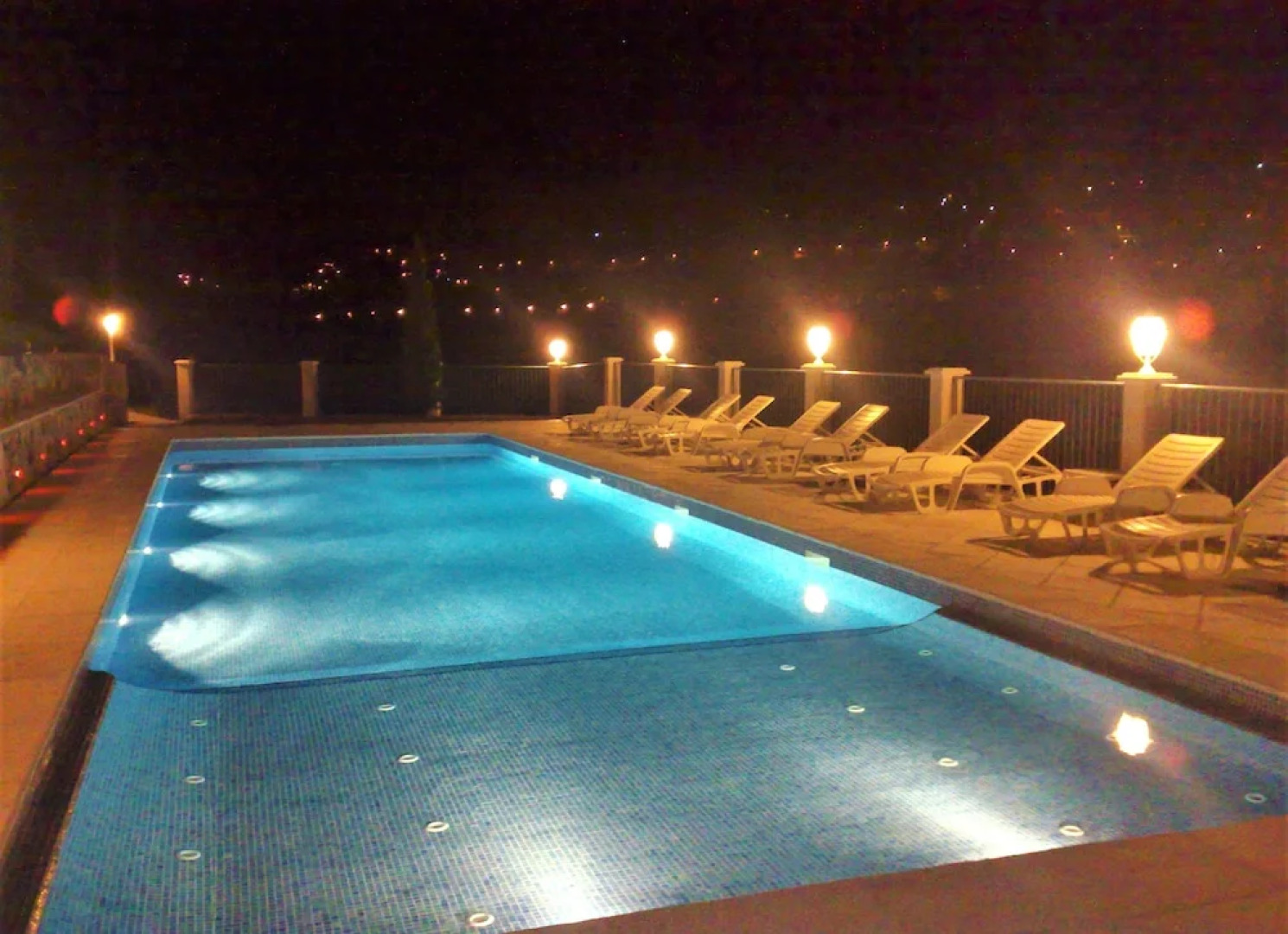 B&B With Charm - Quiet With Kitchen & sw Pool