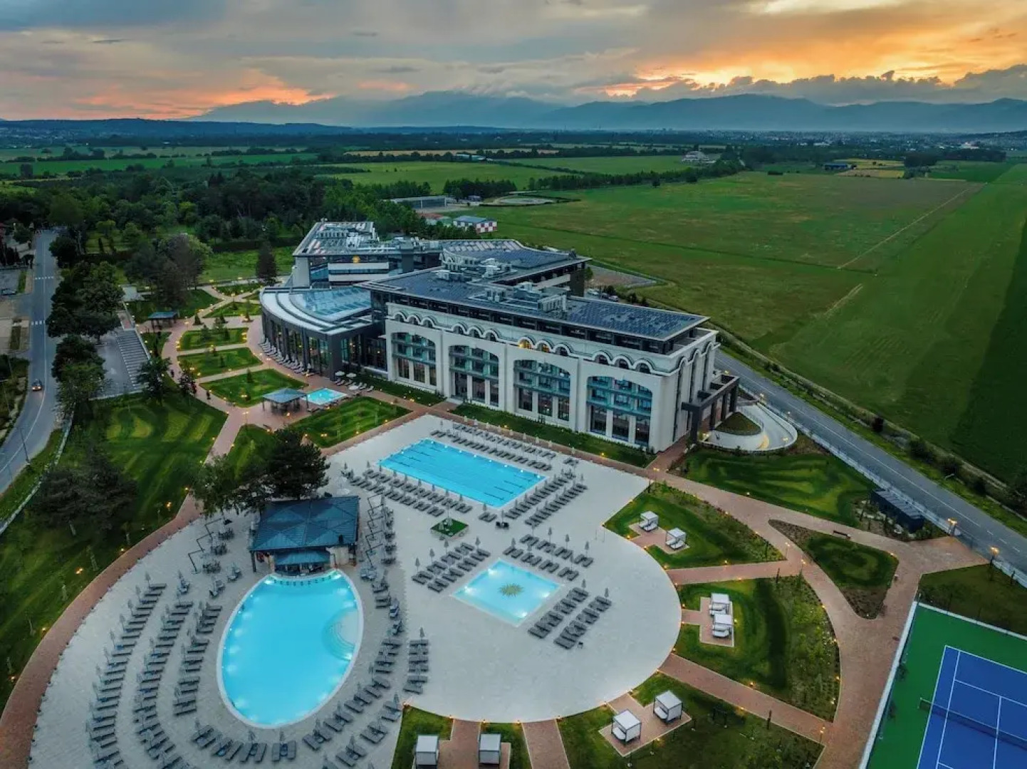 Kings Valley Medical & Spa Hotel