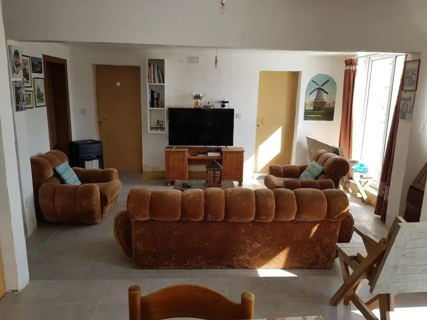 Rustic Villa With Pool, Sleeps 6 & Terrace