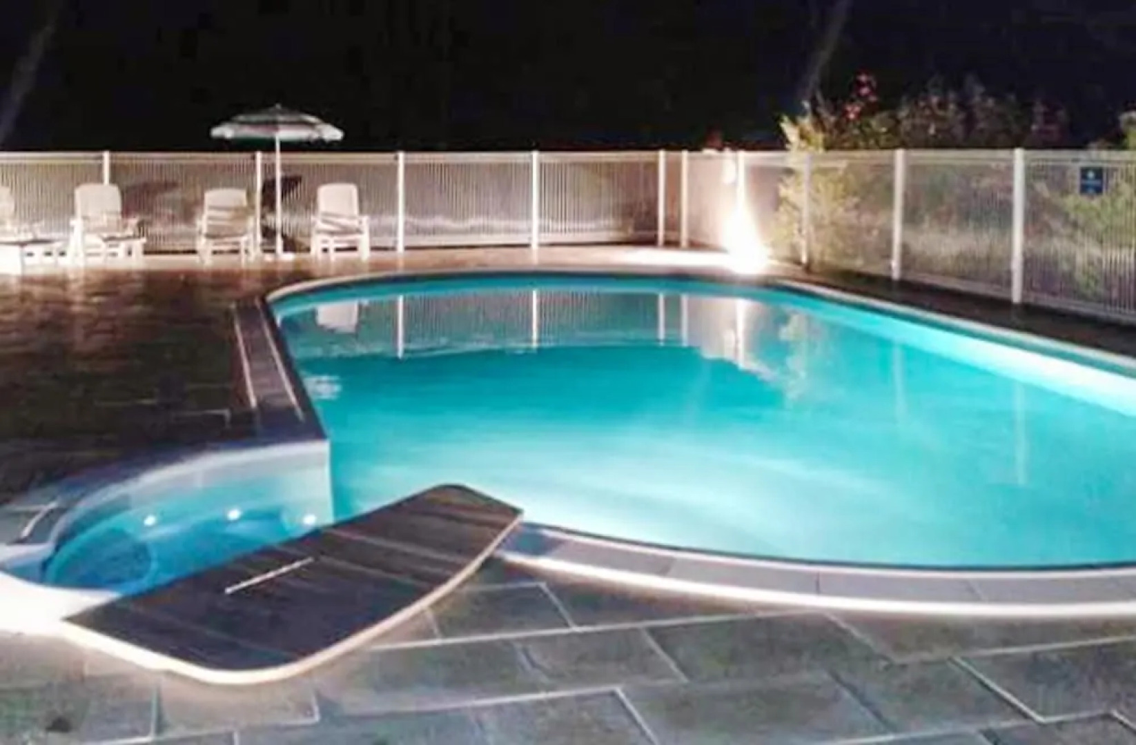 House With 2 Bedrooms in Saint-saud-lacoussière, With Wonderful Lake V