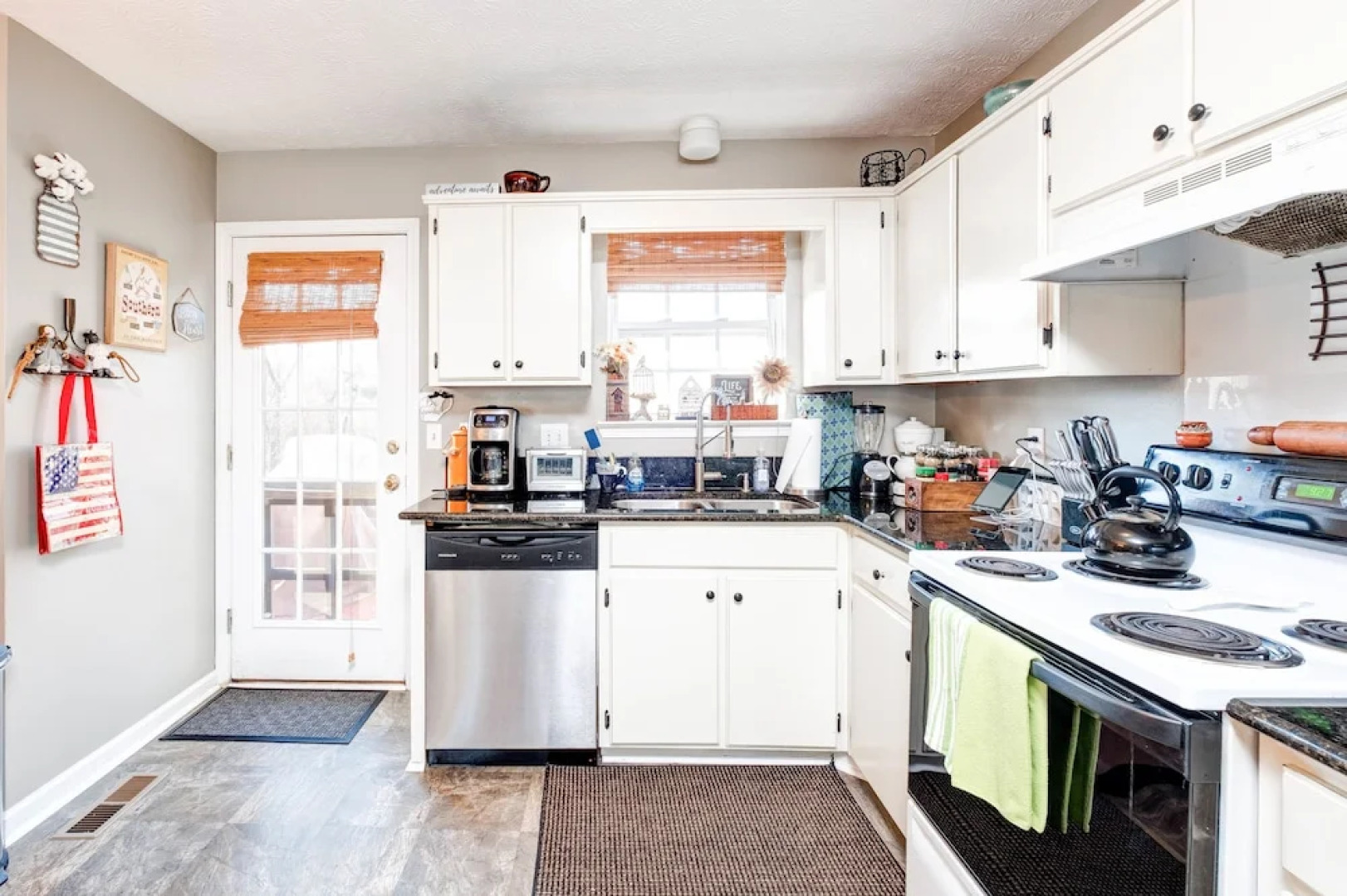 720 Veneta View Home