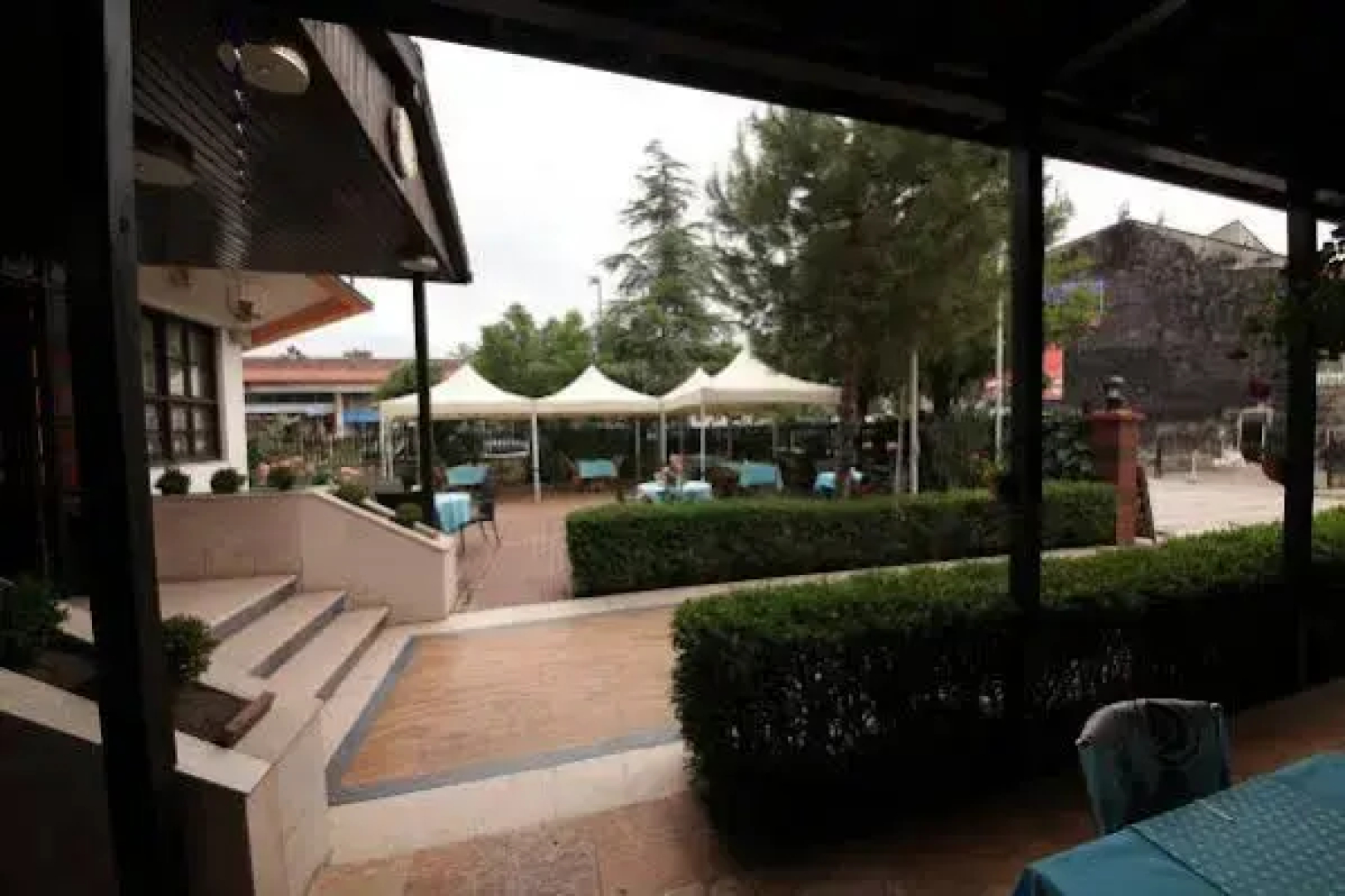 Uz Hotel