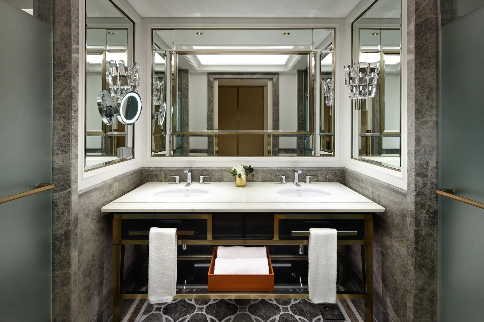 Lotte Hotel Seoul Executive Tower