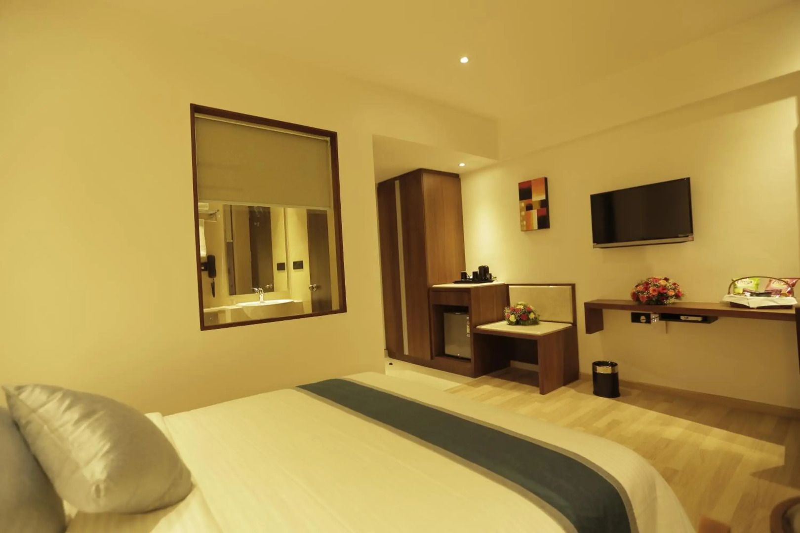 OYO 1686 Park Connect Hotel