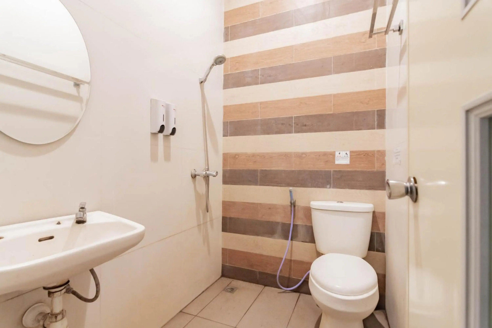 RedDoorz Resort Premium @ Sangkan Hurip Kuningan