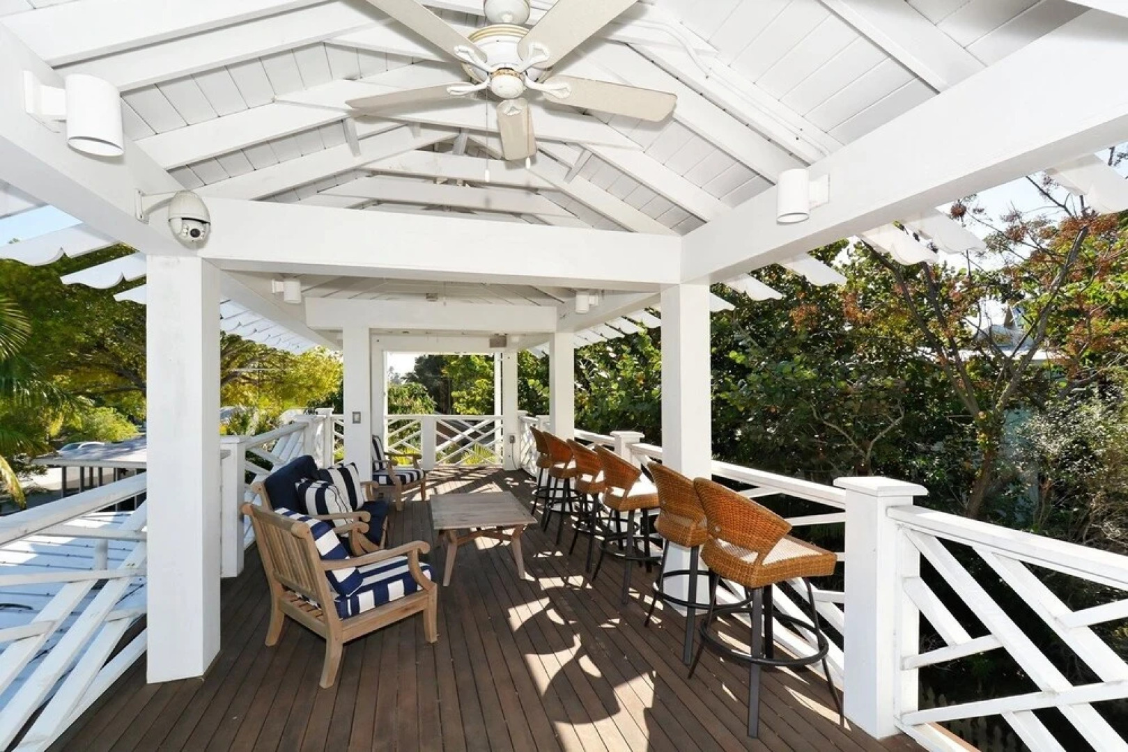 The Lady Fish 3 Bedroom Home by RedAwning