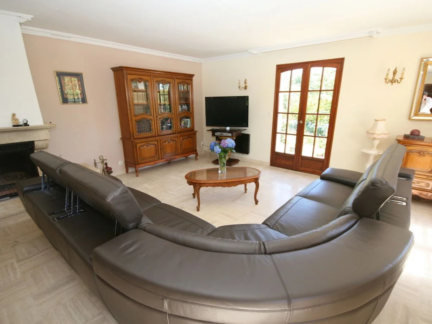 Detached Villa With Private Pool Near the Atlantic Ocean