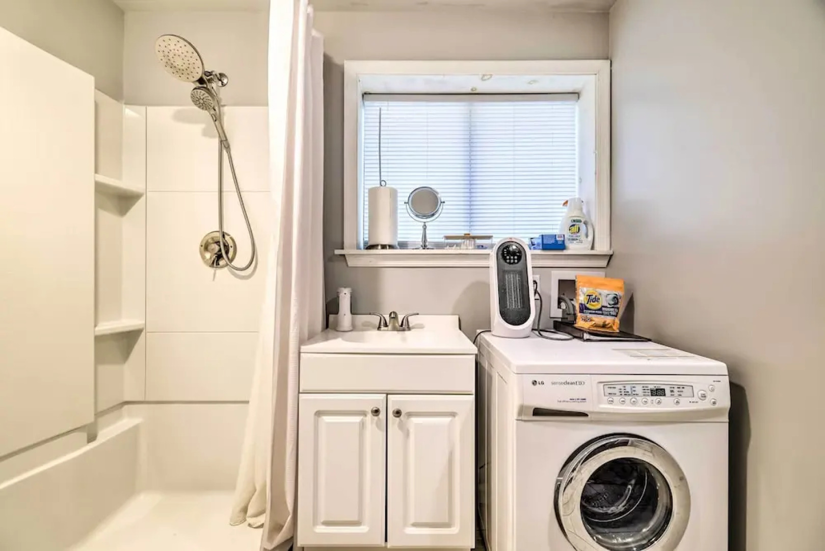 Walk to Lake: Game Room Getaway in Pocono Summit!