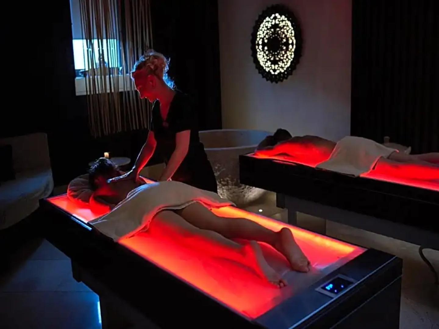 Aqua Apartment Centre