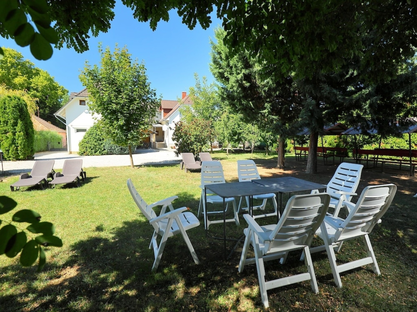 Moni 1 Balatonszemes