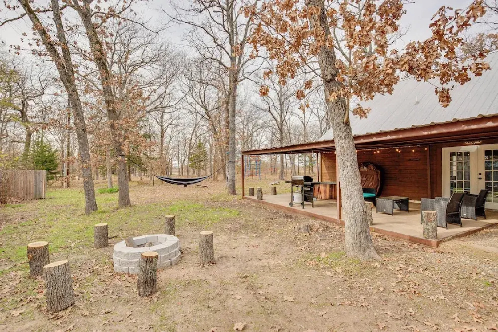 Near Lake Fork: Home w/ Fire Pit in Yantis!