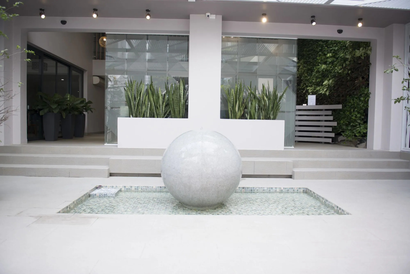 Royal Dragon Boutique Hotel