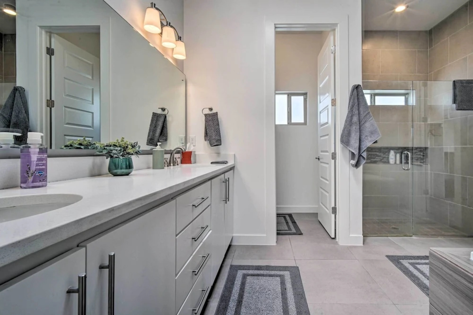 Upper Valley El Paso Home w/ Hiking Access On-site