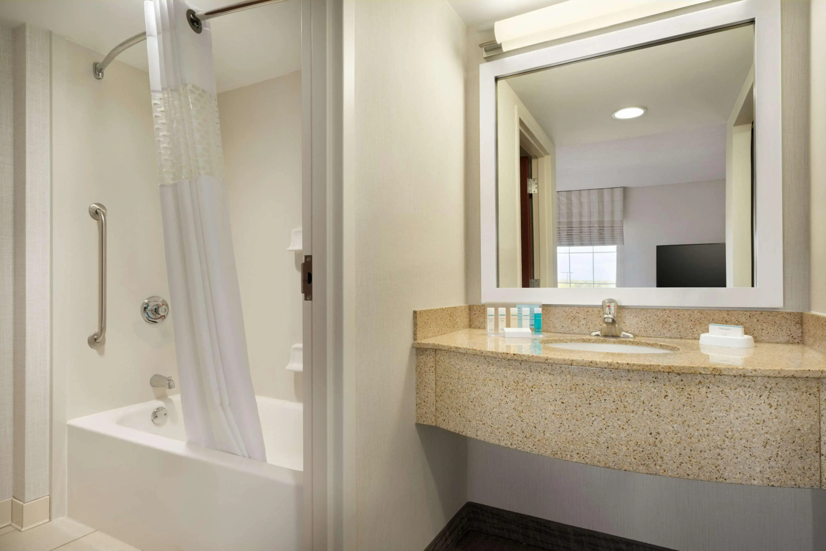 Hampton Inn & Suites Newport/Middletown