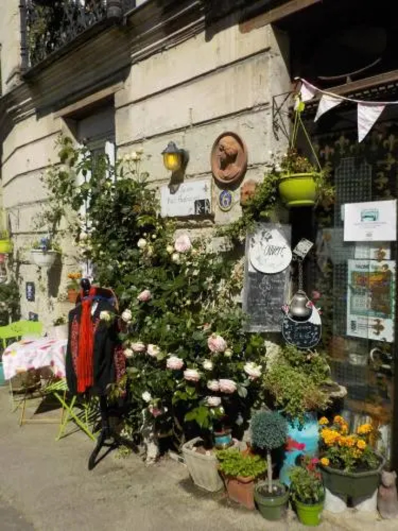 Chez Teresa/A Taste dAngleterre