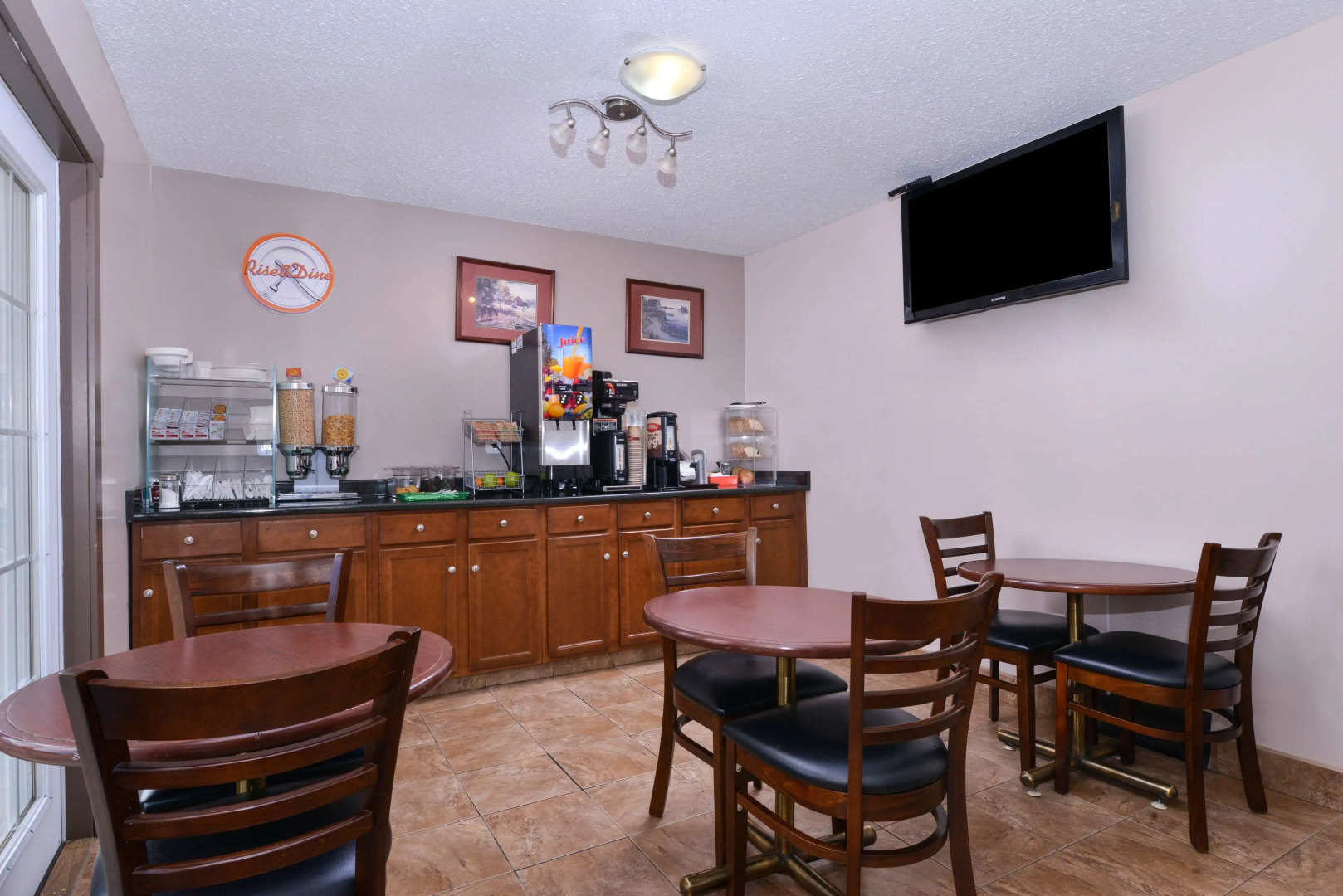 Canadas Best Value Inn & Suites Vernon