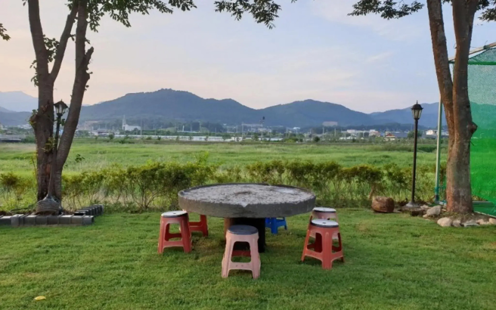 Yangpyeong Hayandohwaji Pension