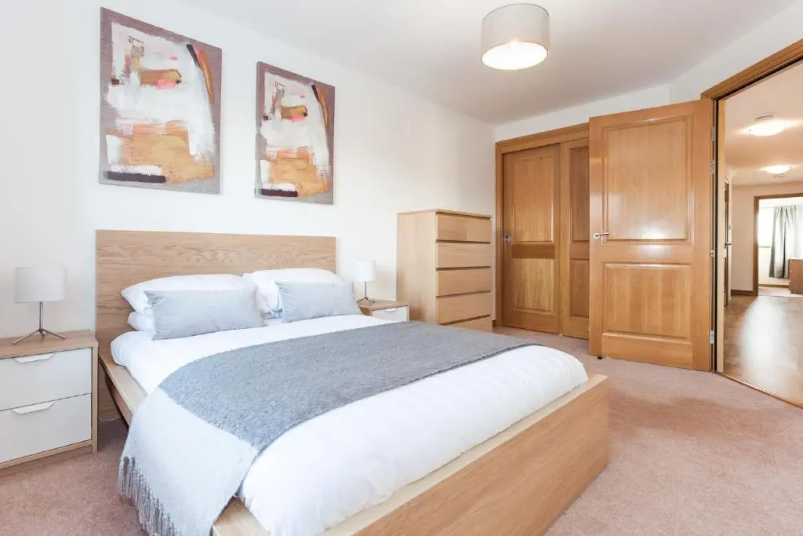 Executive Riverside 3 Bed Apartment