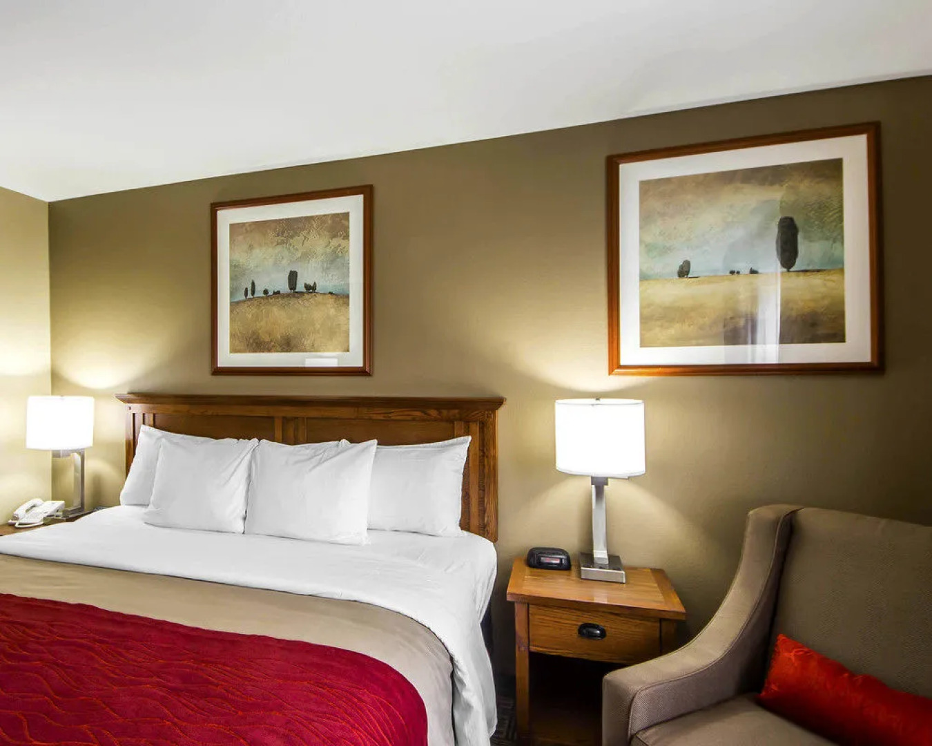 Comfort Inn & Suites