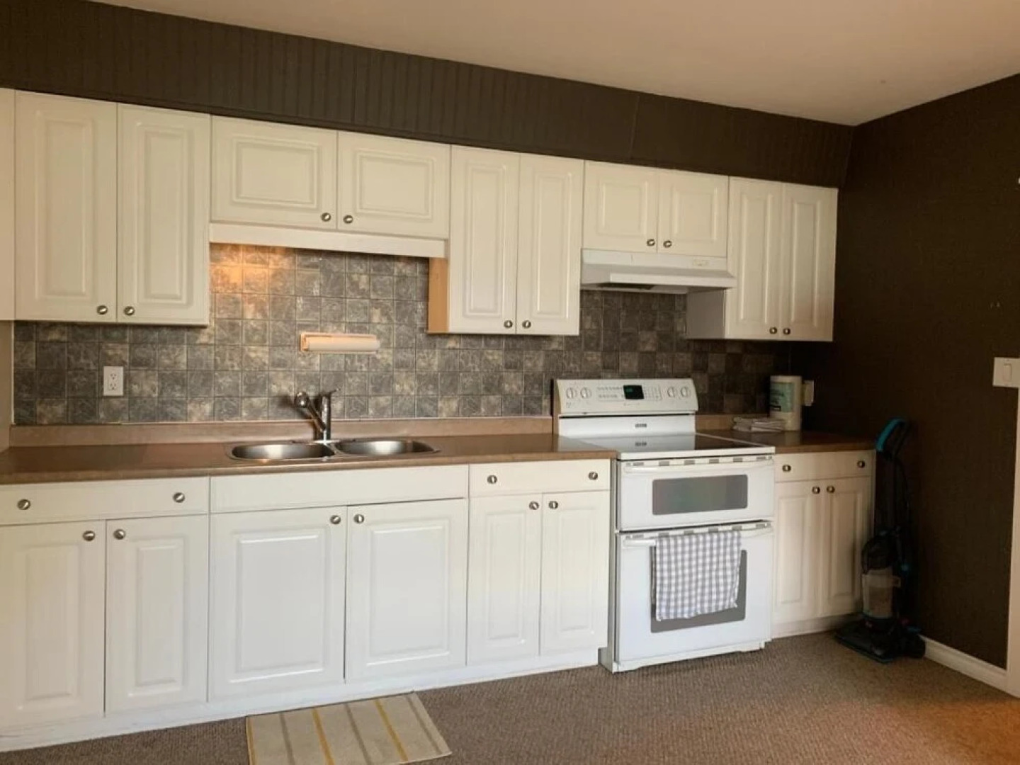 Utopia Feels Botanical Glampground and Micro-Farm