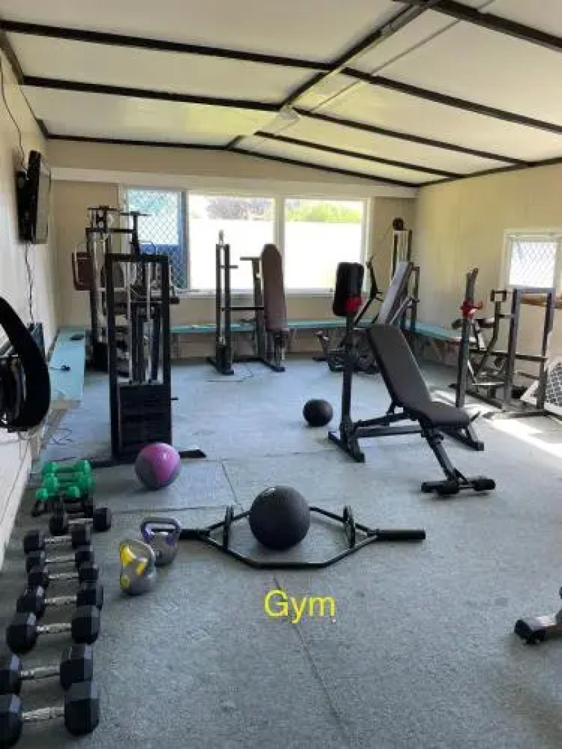 Oasis Motel & Holiday Park