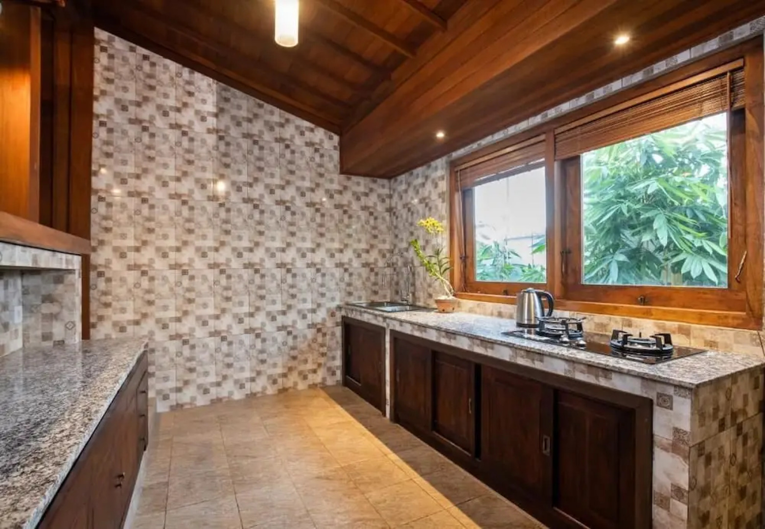 Abian Taksu Suite & Villas