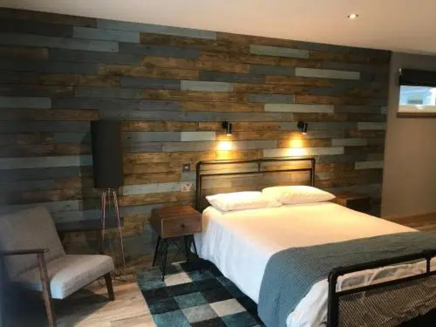 Inchree Rooms & Chalets